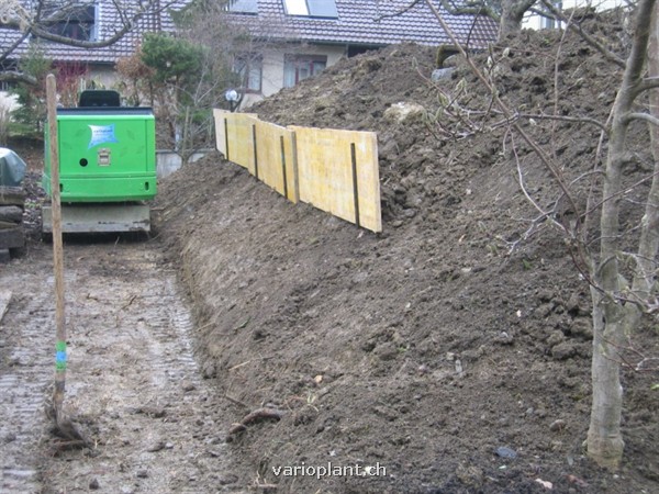 Aushub für Fundation der Mauer